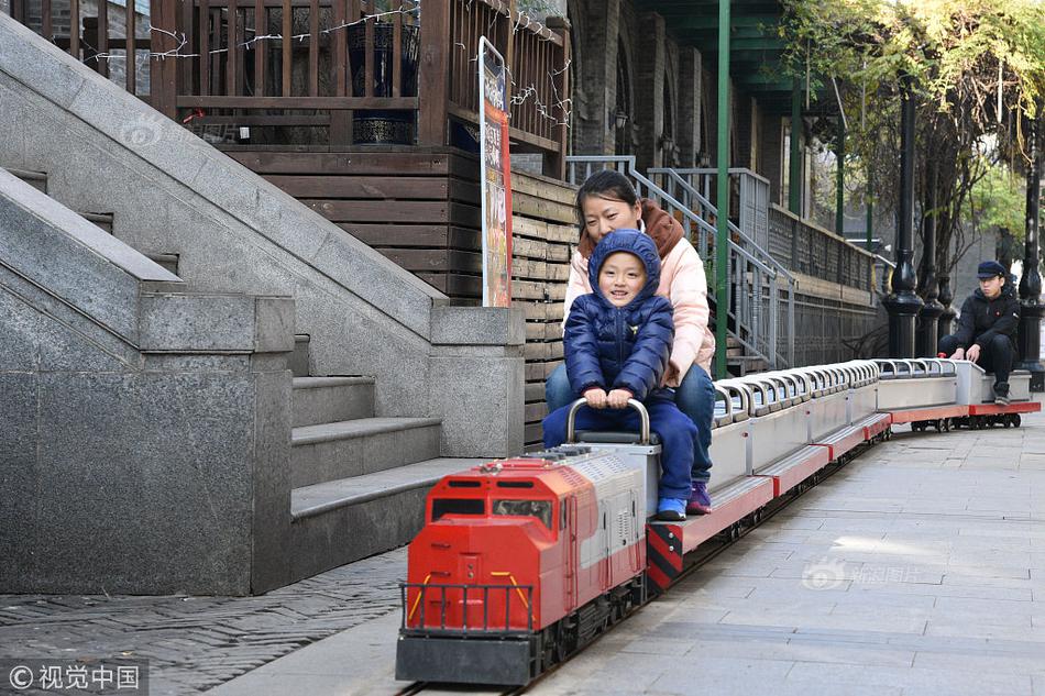 生化危机8武士之刃的属性怎么样